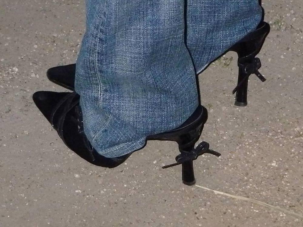 12P Japanese Candids - Feet on the Street 10