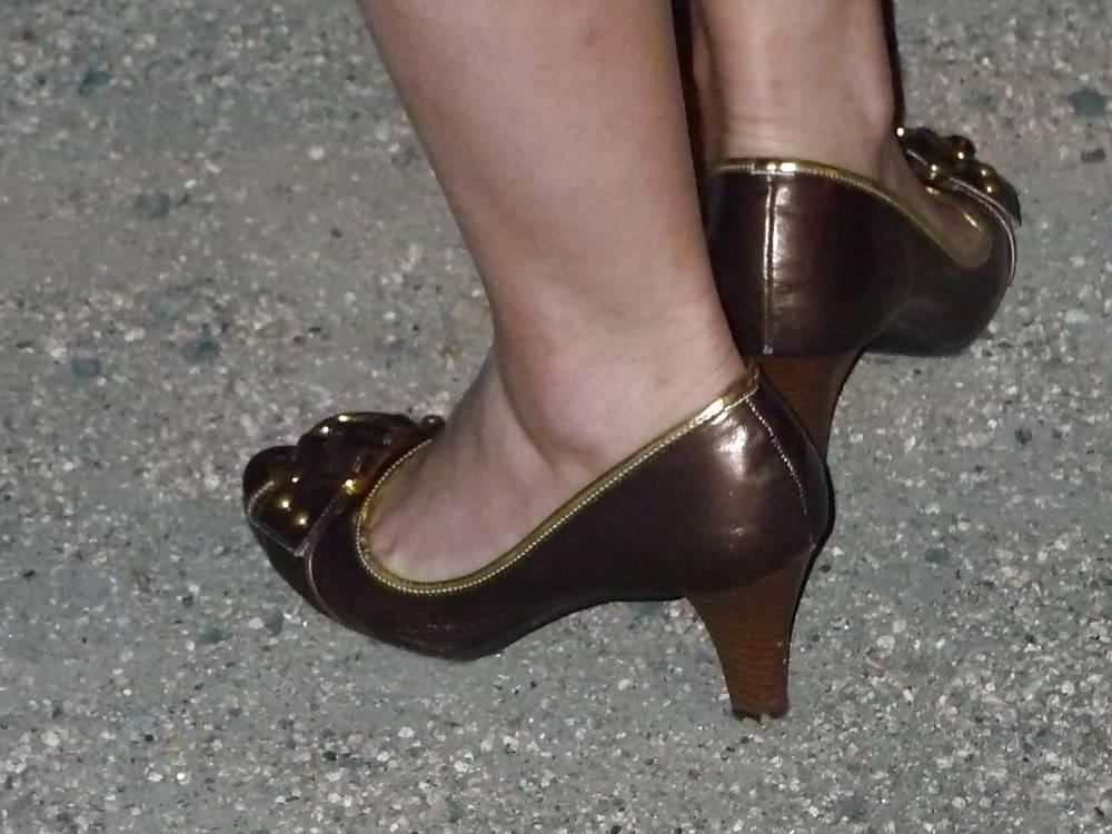 12P Japanese Candids - Feet on the Street 10