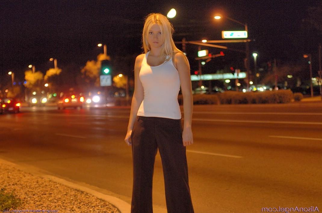20P Pictures of teen Alison Angel flashing in public