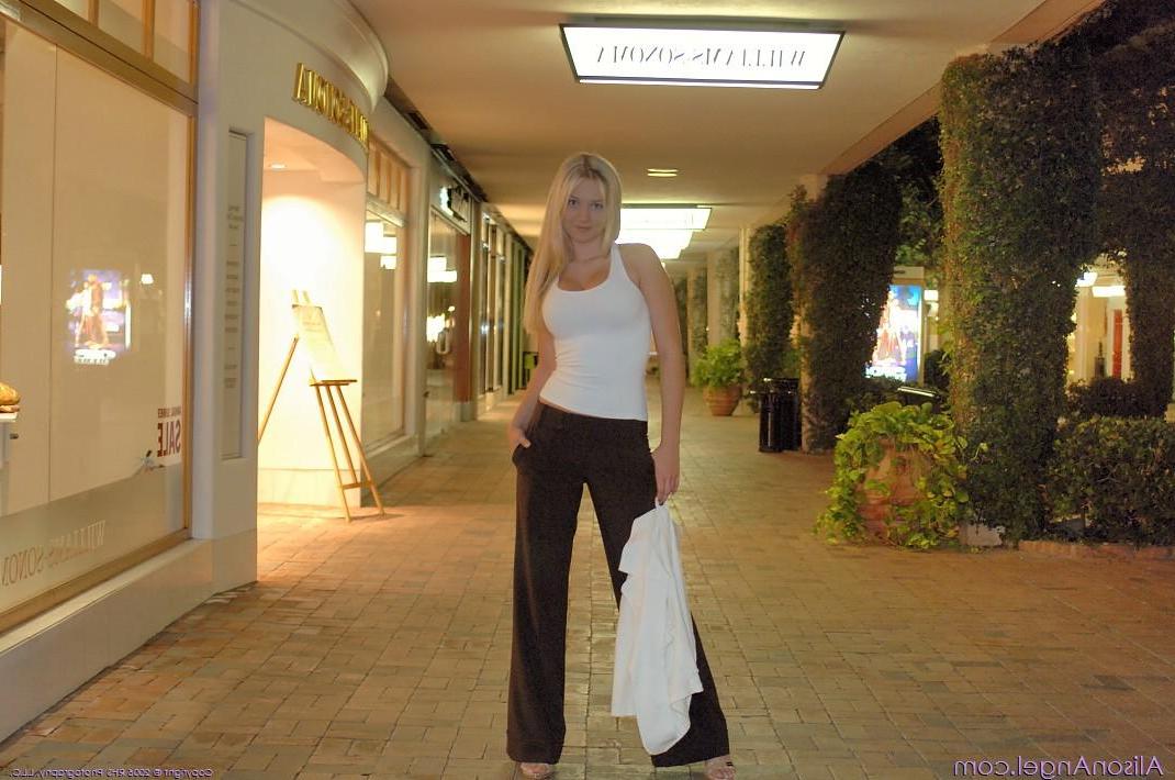 20P Pictures of teen Alison Angel flashing in public