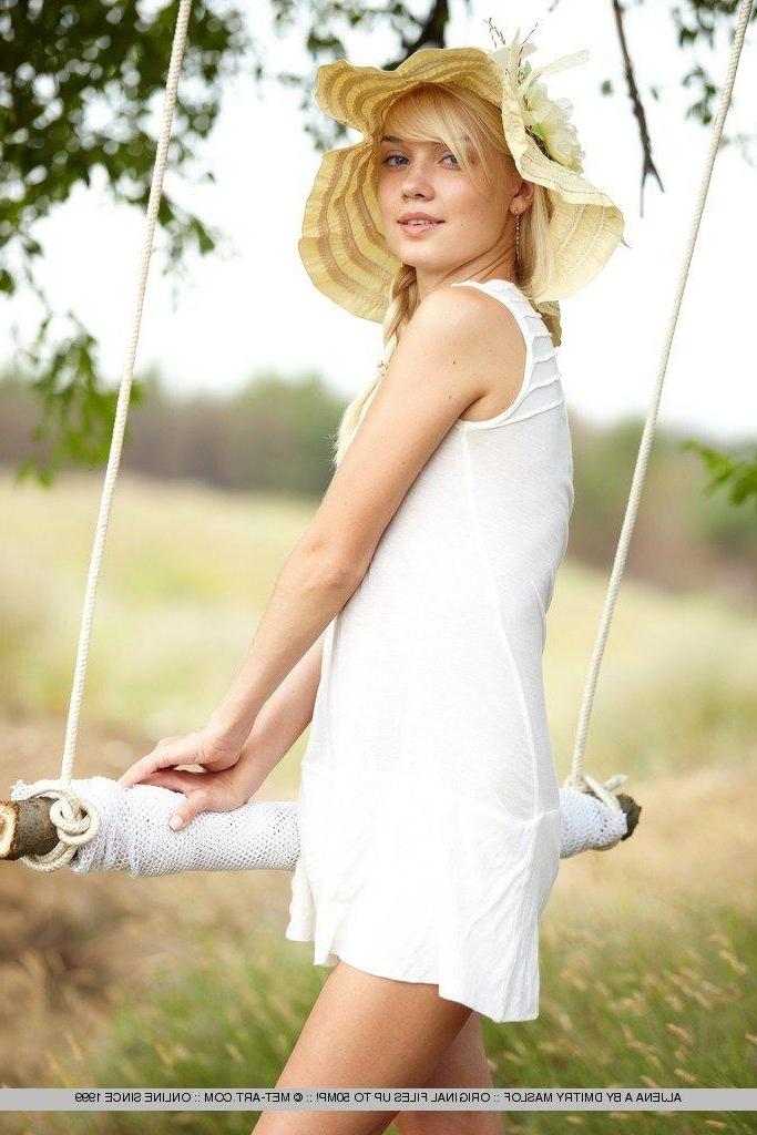 18P Pictures of blonde cutie Aljena A naked outside