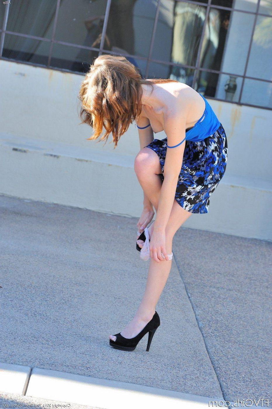 15P Pictures of Allie going wild in public