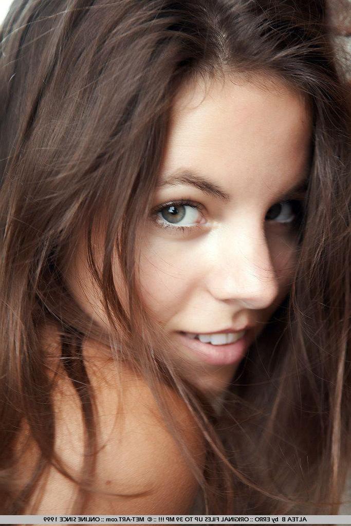 19P Pictures of Atea B naked and ready to fuck