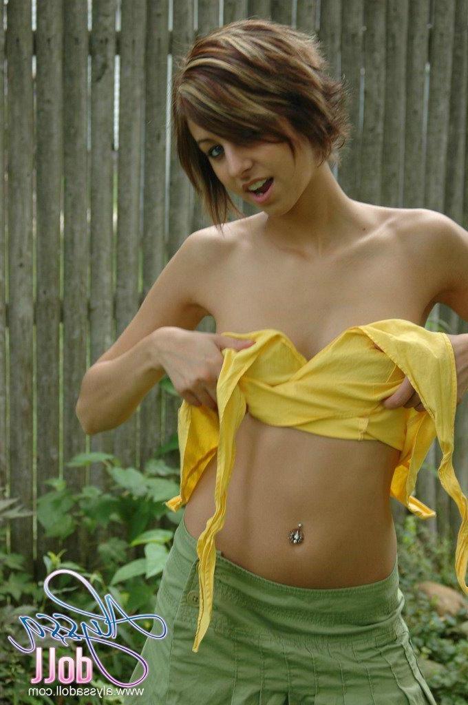 16P Pictures of Alyssa Doll exposing her small tits outside
