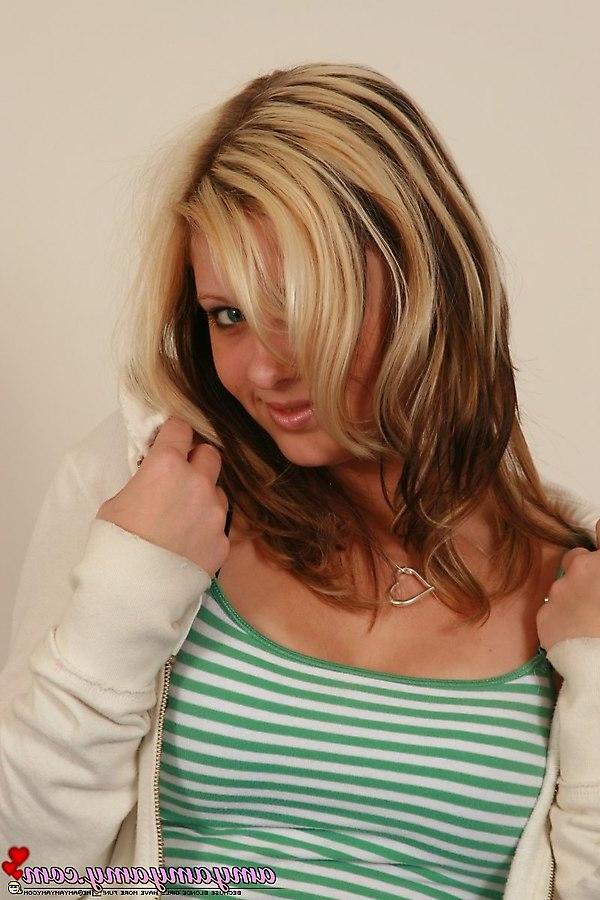 20P Pictures of teen Amy Amy Amy teasing in her underwear
