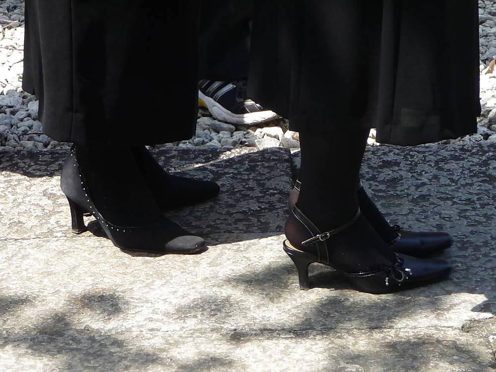 11P Japanese Candids - Feet on the Street 14