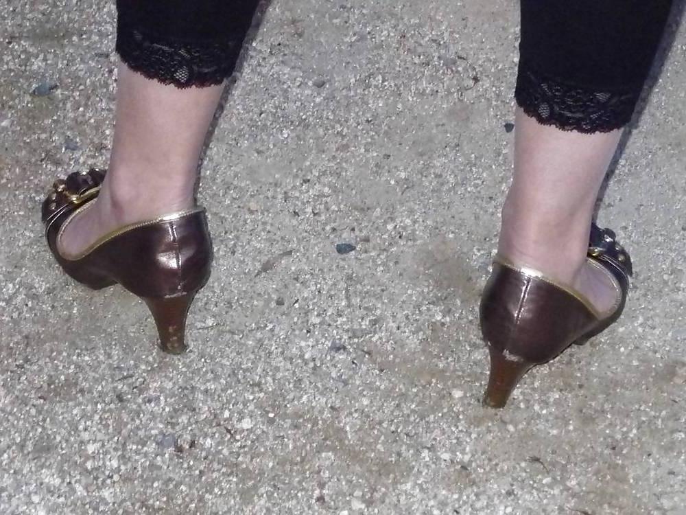 11P Japanese Candids - Feet on the Street 14