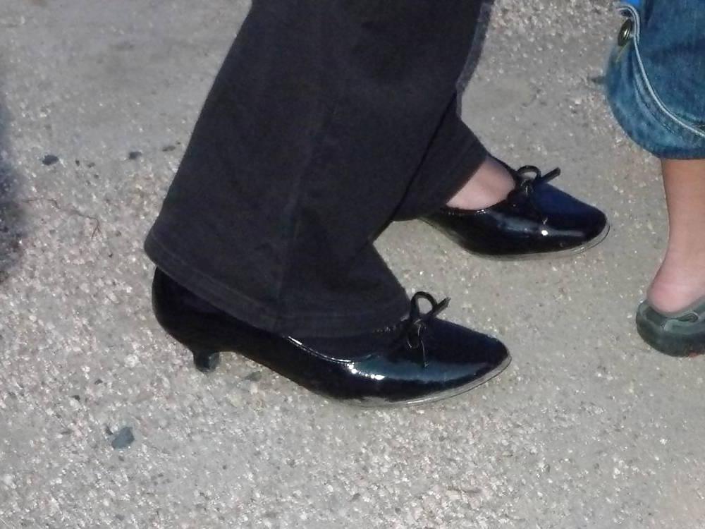11P Japanese Candids - Feet on the Street 14