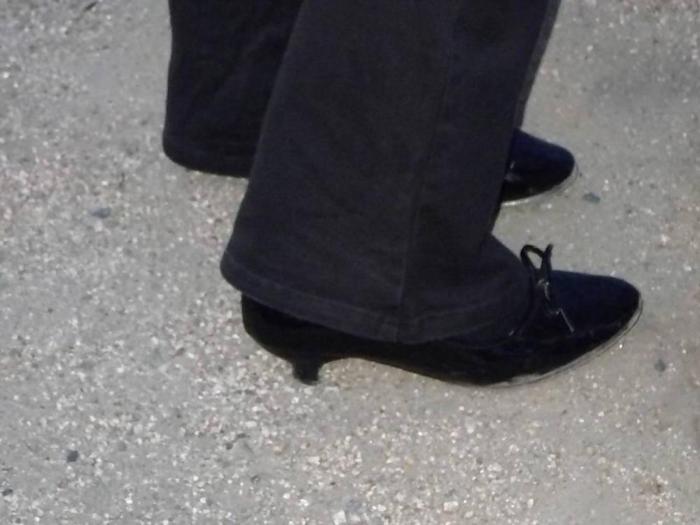 11P Japanese Candids - Feet on the Street 14