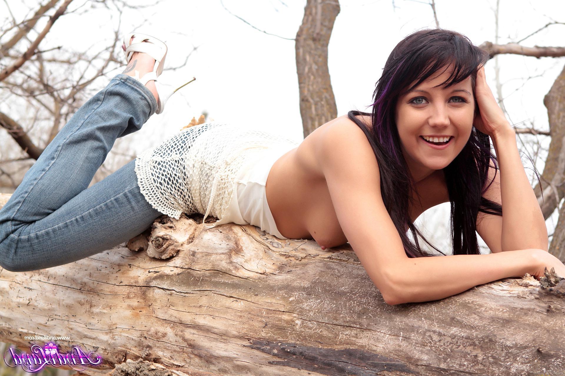 15P Pictures of Andi Land stripping and touching herself outside