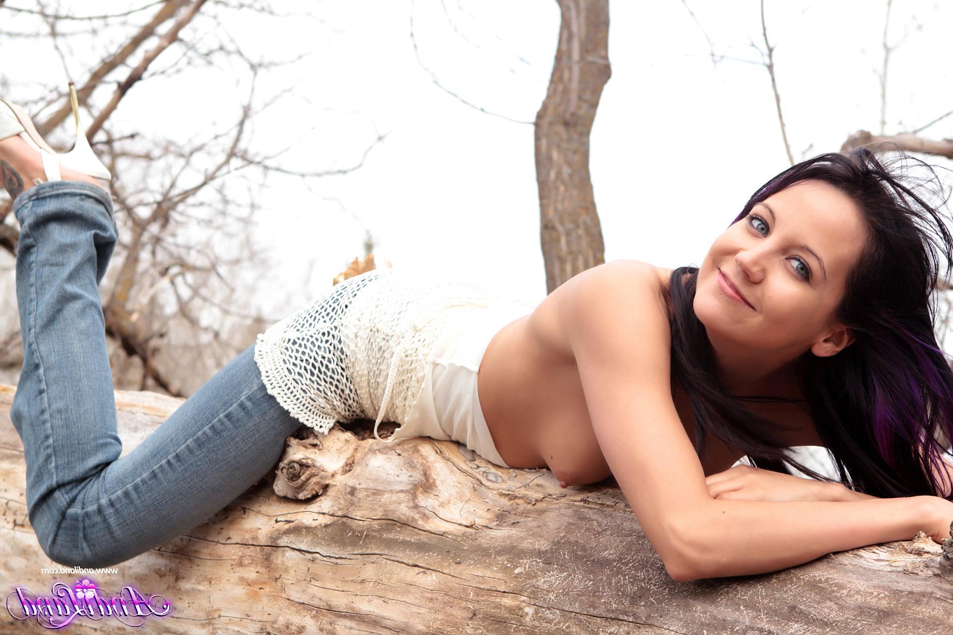 15P Pictures of Andi Land stripping and touching herself outside