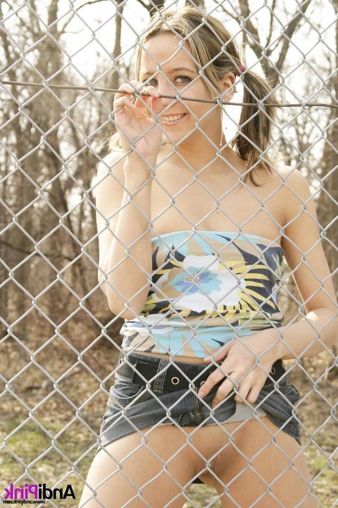 15P Andi gets naughty outside