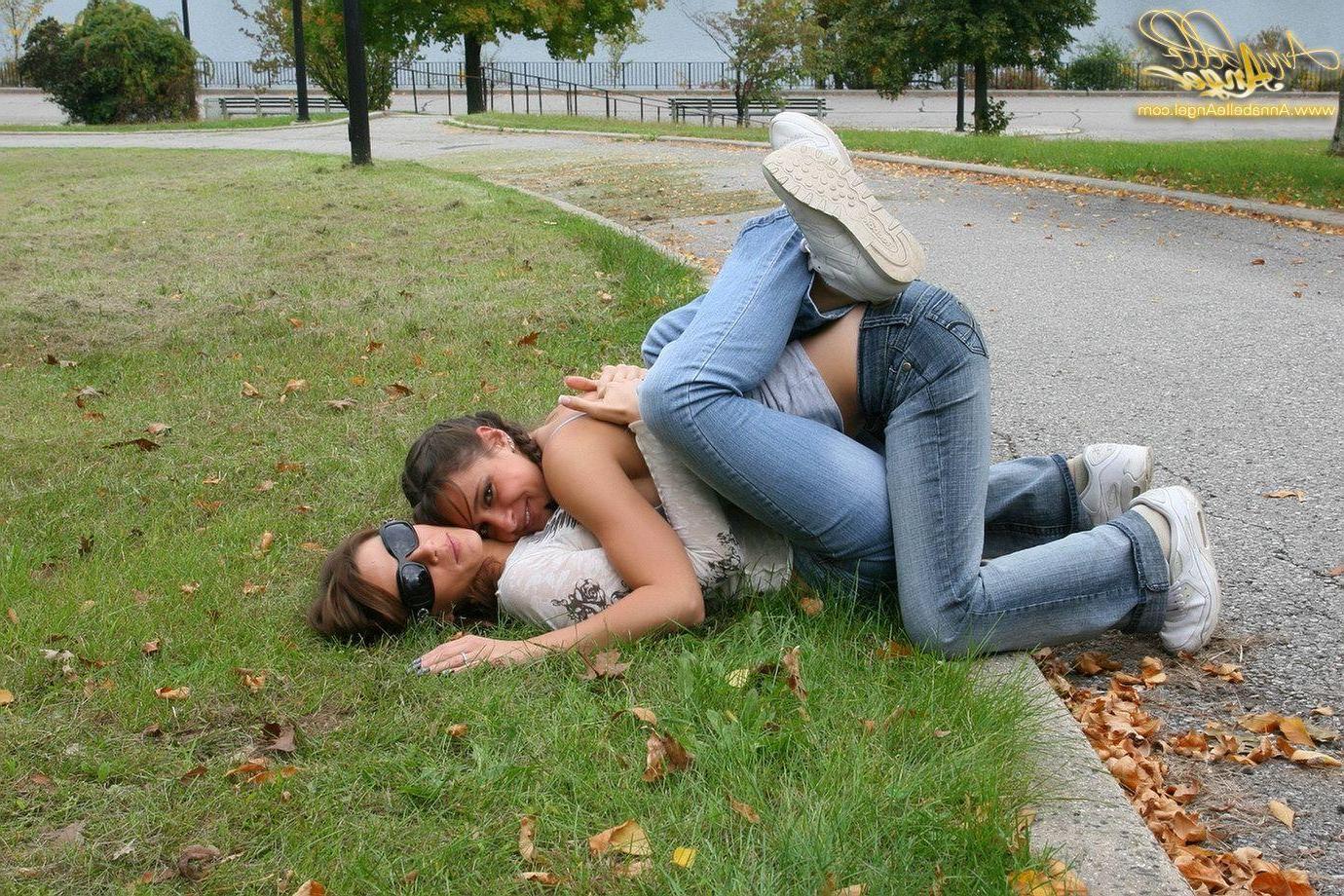 16P Pictures of teen star Annabelle Angel being naughty outside
