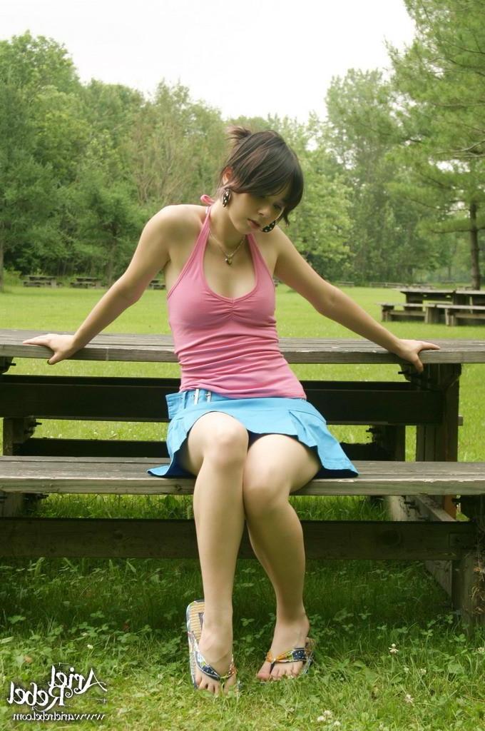 14P Pics of teen hottie Ariel Rebel showing you her pussy