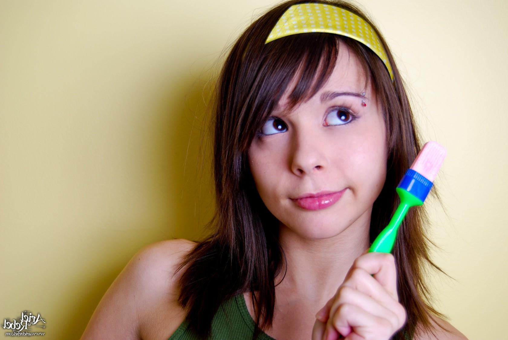 20P Pictures of teen Ariel Rebel spreading her legs for you