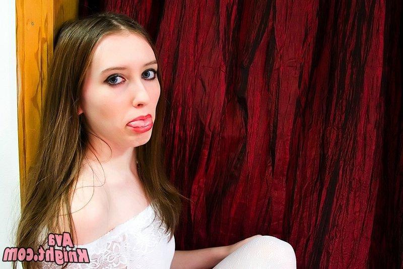 20P Pictures of Ava Knight wearing only her stockings