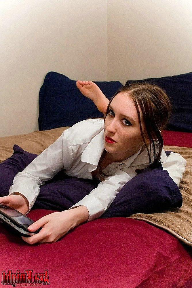 20P Pictures of Ava Knight getting naked for you
