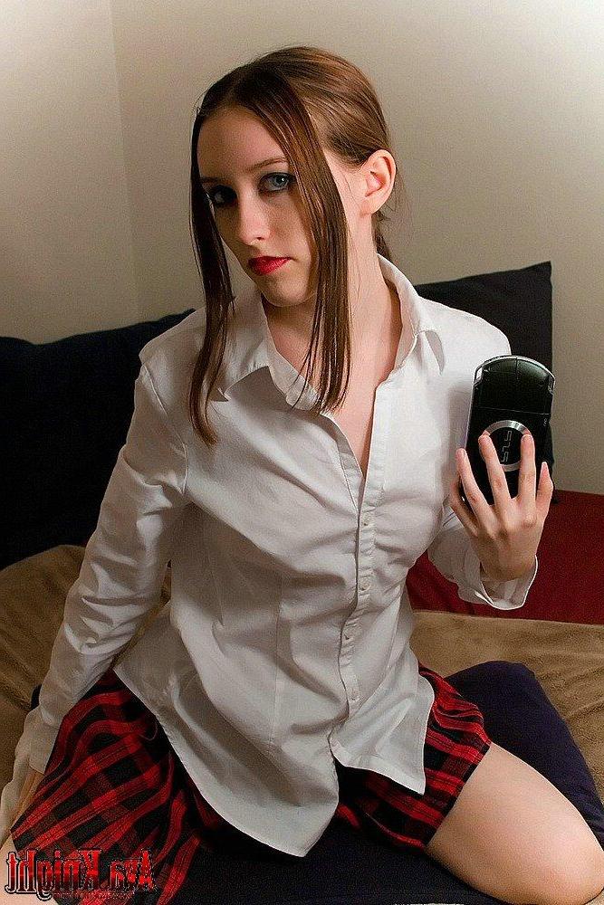 20P Pictures of Ava Knight getting naked for you