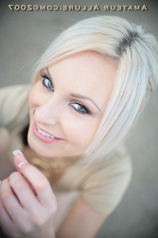 16P Gorgeous blonde teen Loren poses and deepthroats cock