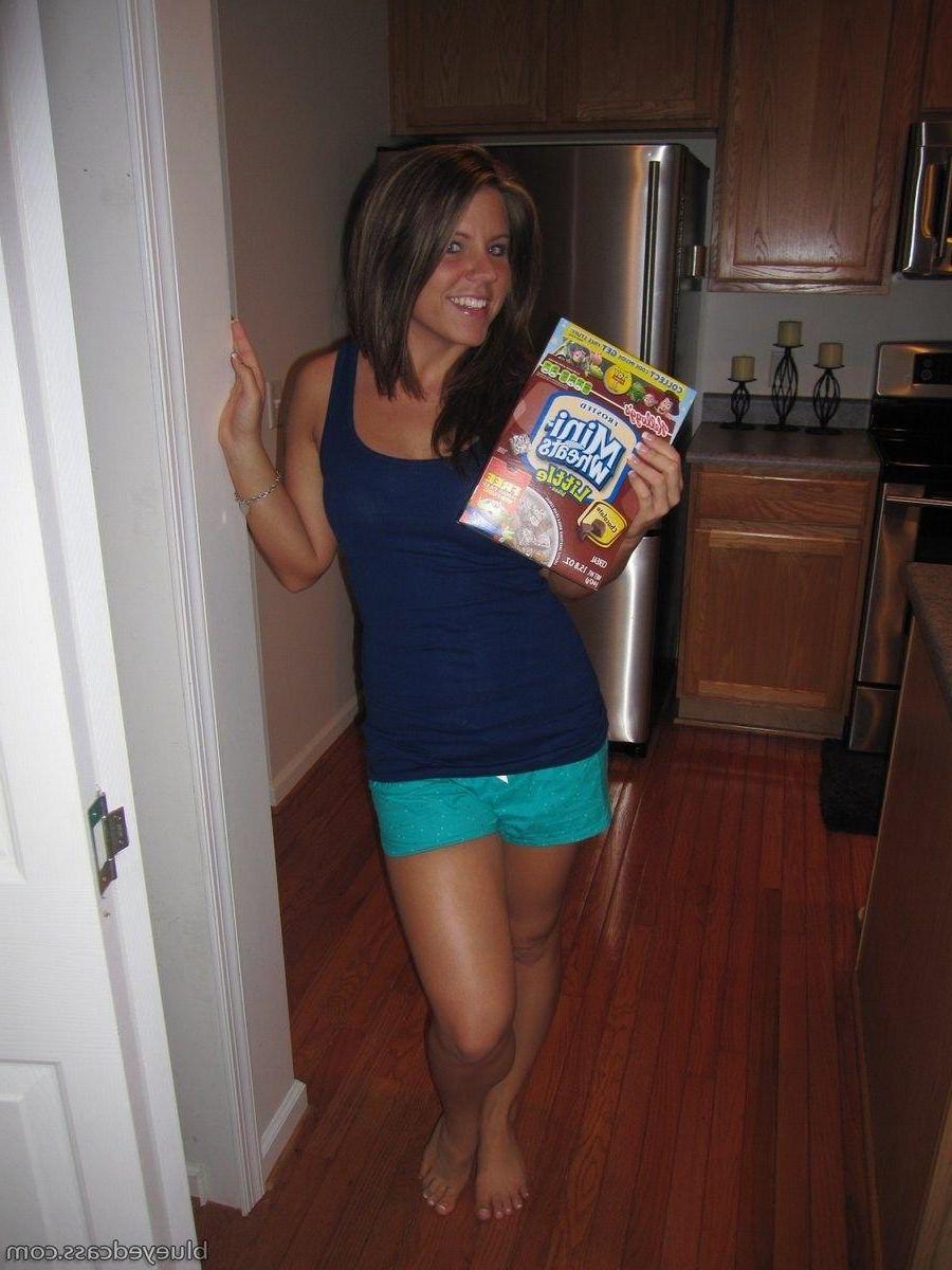 15P Pictures of Blueyed Cass being naughty on the kitchen counter