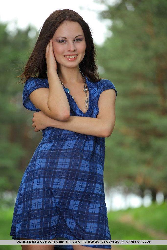 18P Pictures of Bogdana B exposing her hot body