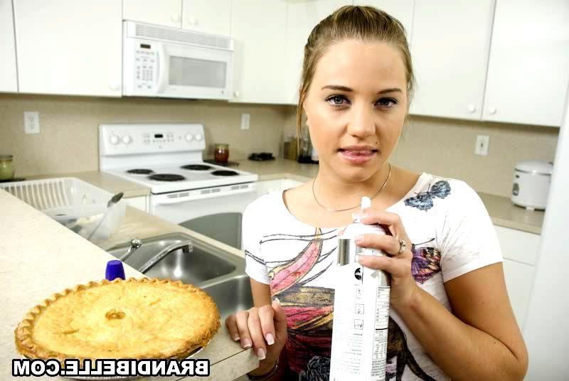 18P Pictures of Brandi Belle having sex in the kitchen