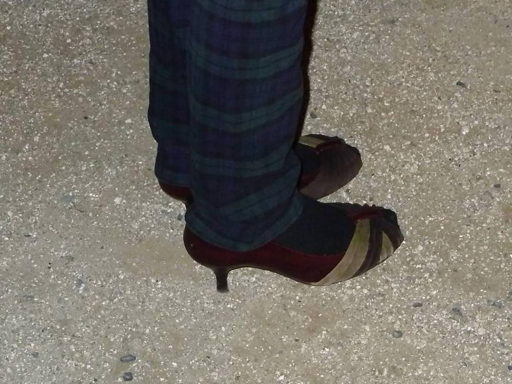 11P Japanese Candids - Feet on the Street 15