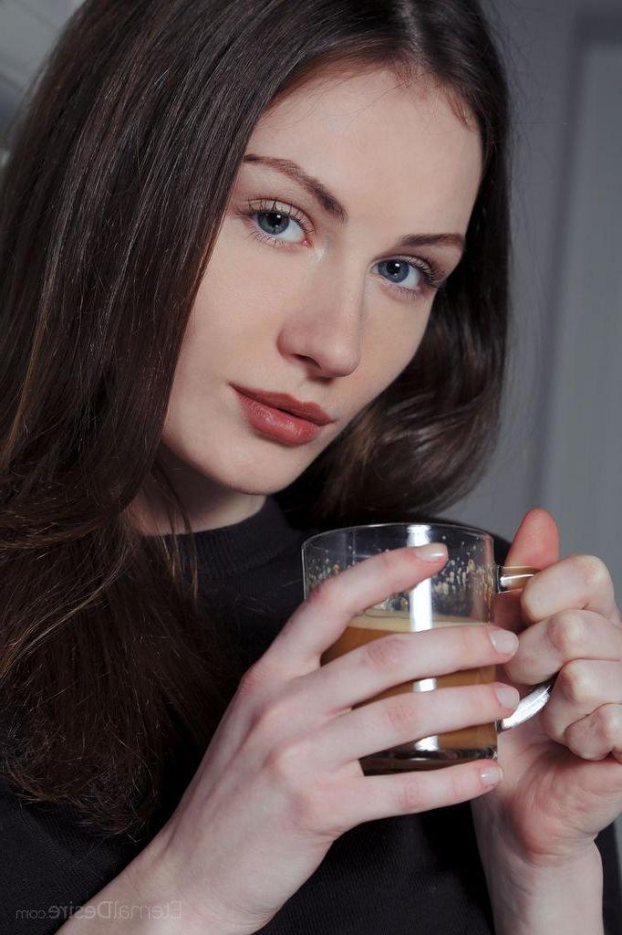16P Beautiful brunette Keela C spreads her tight pussy in "CAFE"