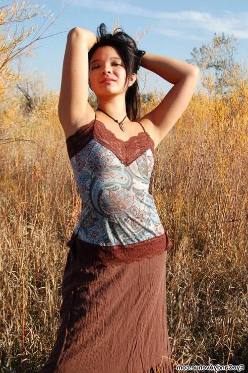 16P Beautiful girl Charli tries to challenge nature's beauty with her stunning body