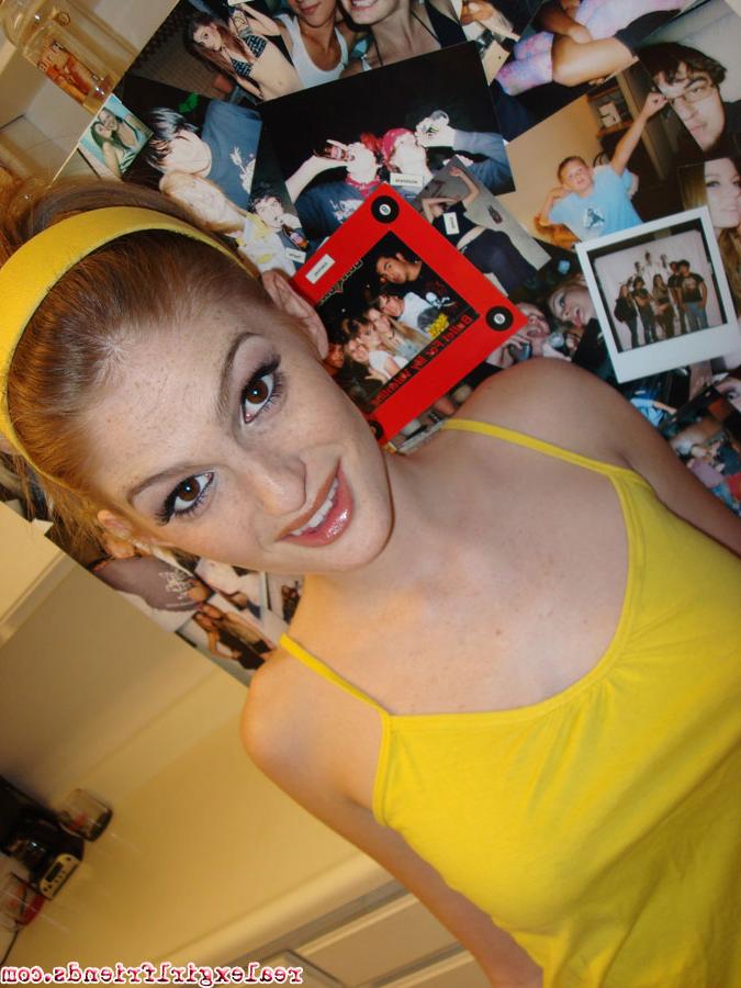16P Young amateur redhead Faye Regan shows her gorgeous body