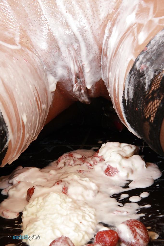 16P Skinny fetish babe in stockings makes some messy foodplay action