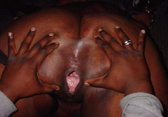 11P Gaping Black Pussy !! Yummy
