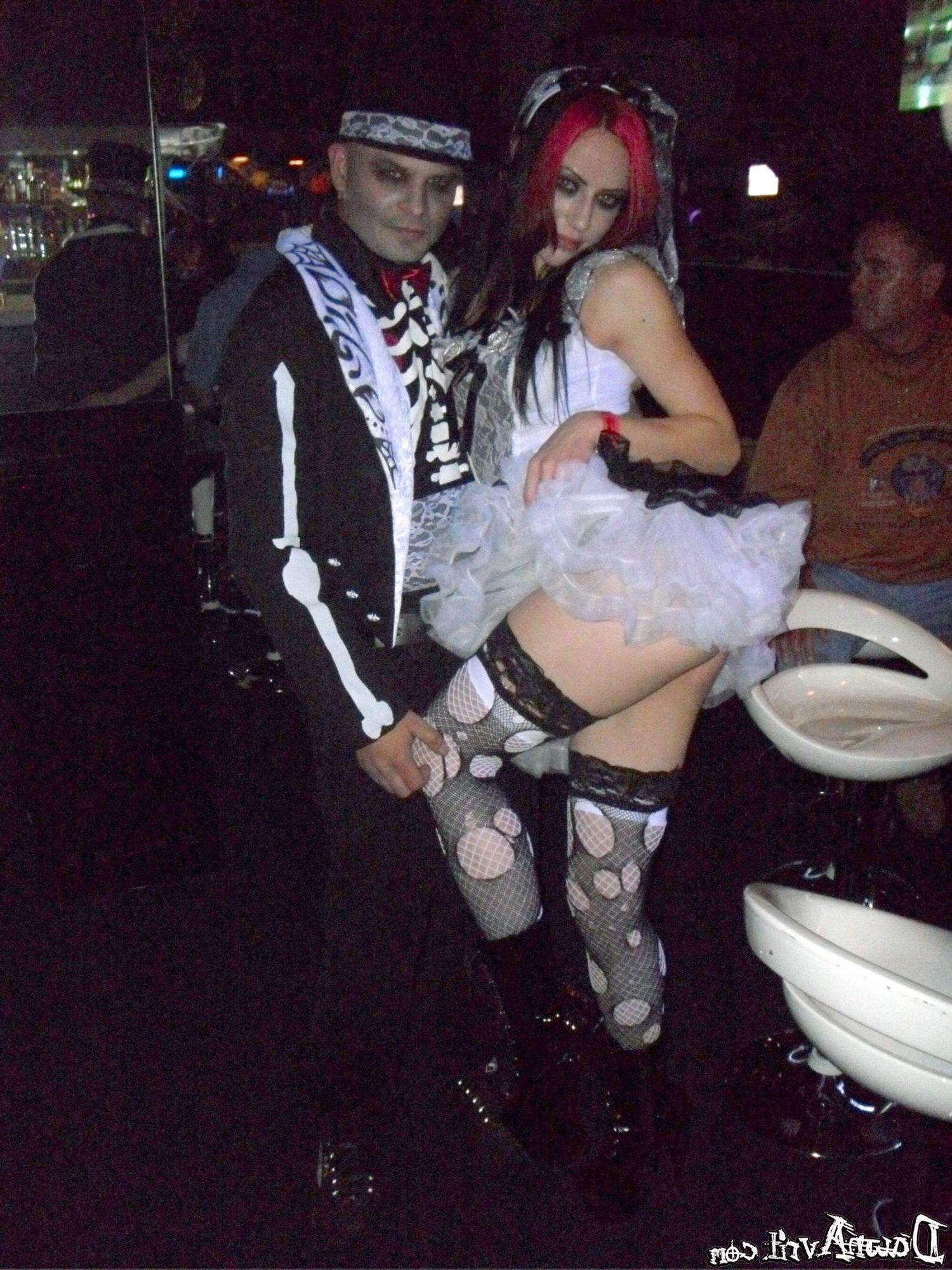 17P Pictures of Dawn Avril getting naughty at a party