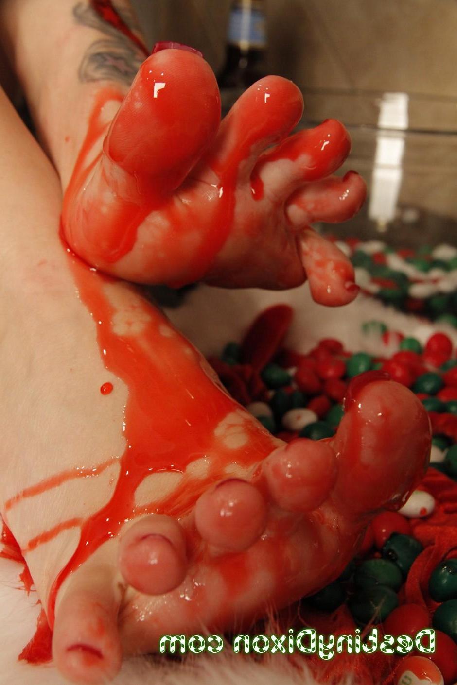 15P Destiny Dixon gives you a nasty foot fetish set with candy