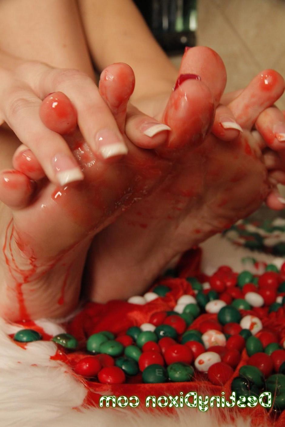 15P Destiny Dixon gives you a nasty foot fetish set with candy