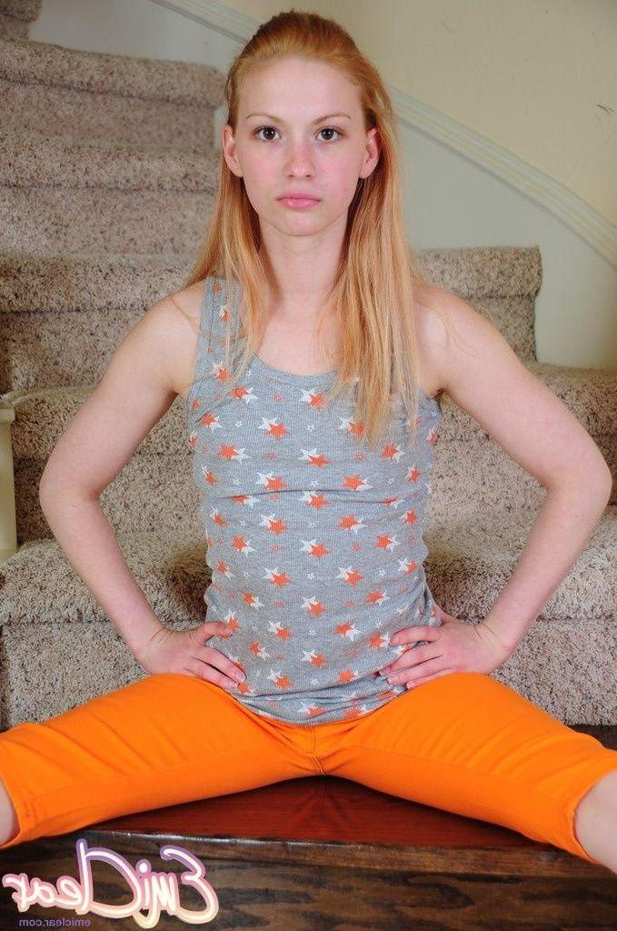 20P Pictures of Emi Clear being naughty on the stairs