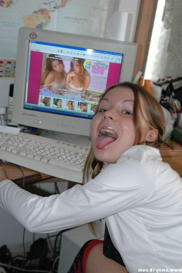 15P Pictures of schoolgirl Emily getting naughty after class