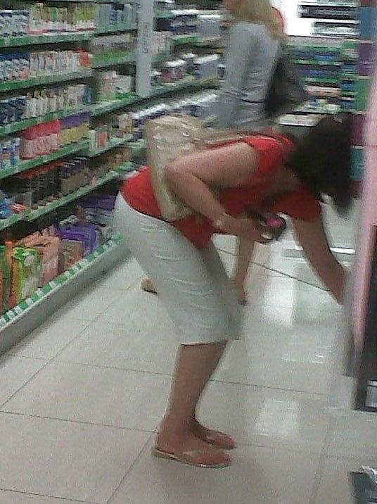 14P Sexy Candid Feet 