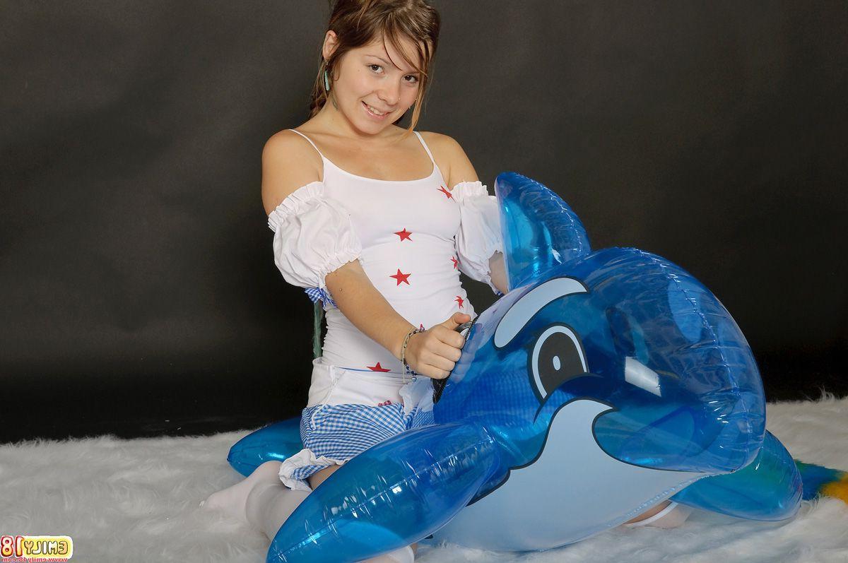 15P Pictures of Emily 18 getting naughty in front of the camera