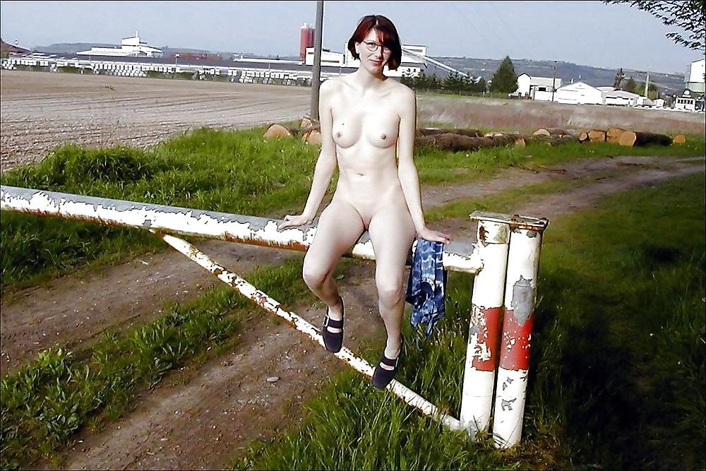 5P Pretty whore Anja, nude on public