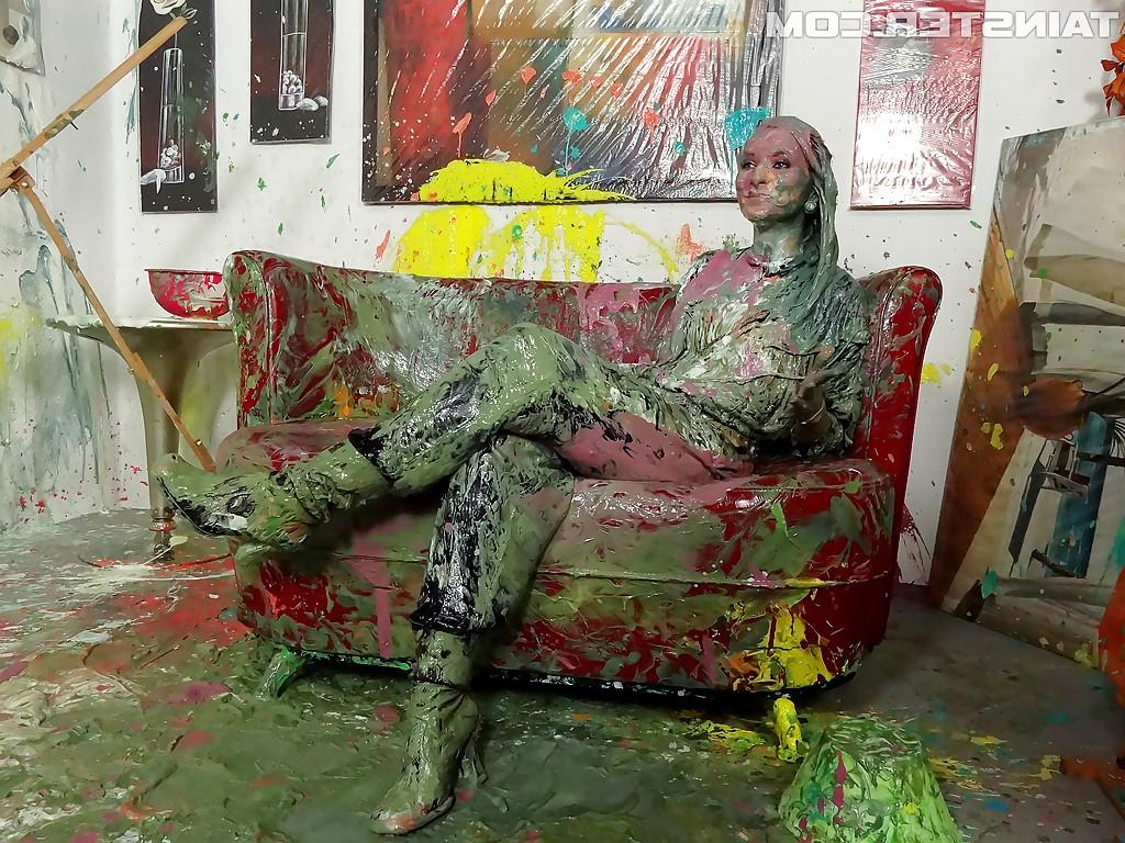 16P Sexy fetish babe Kitty Jane has some messy fully clothed fun with her friends