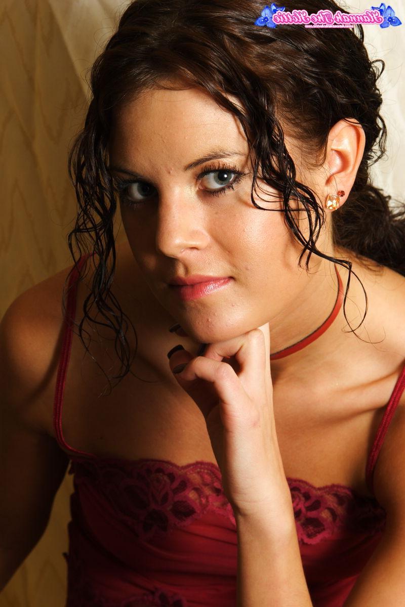 12P Hannah shows off her new red lace outfit just for you