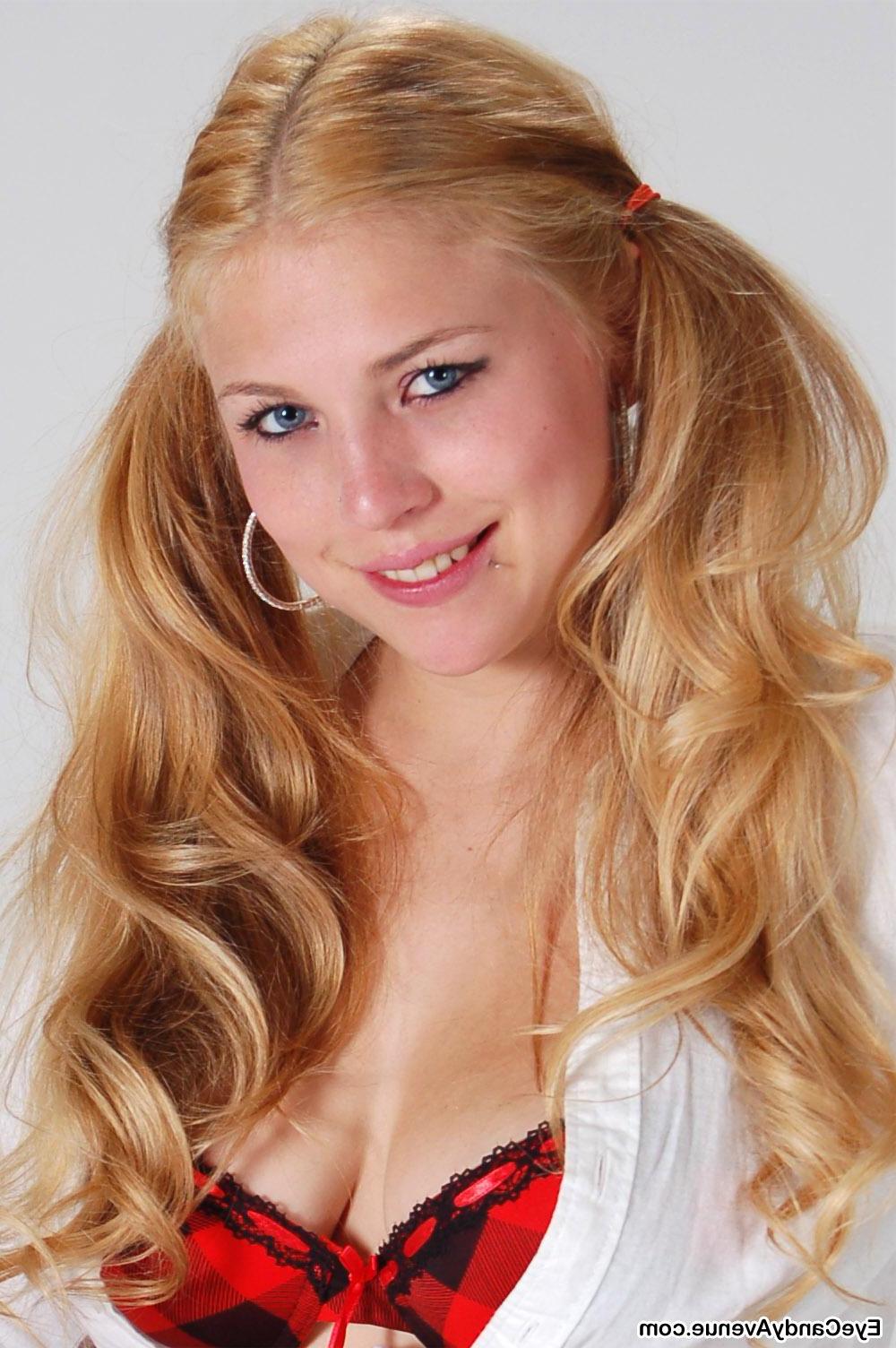 16P Blonde schoolgirl Gemini is naughty in class and gets away with it