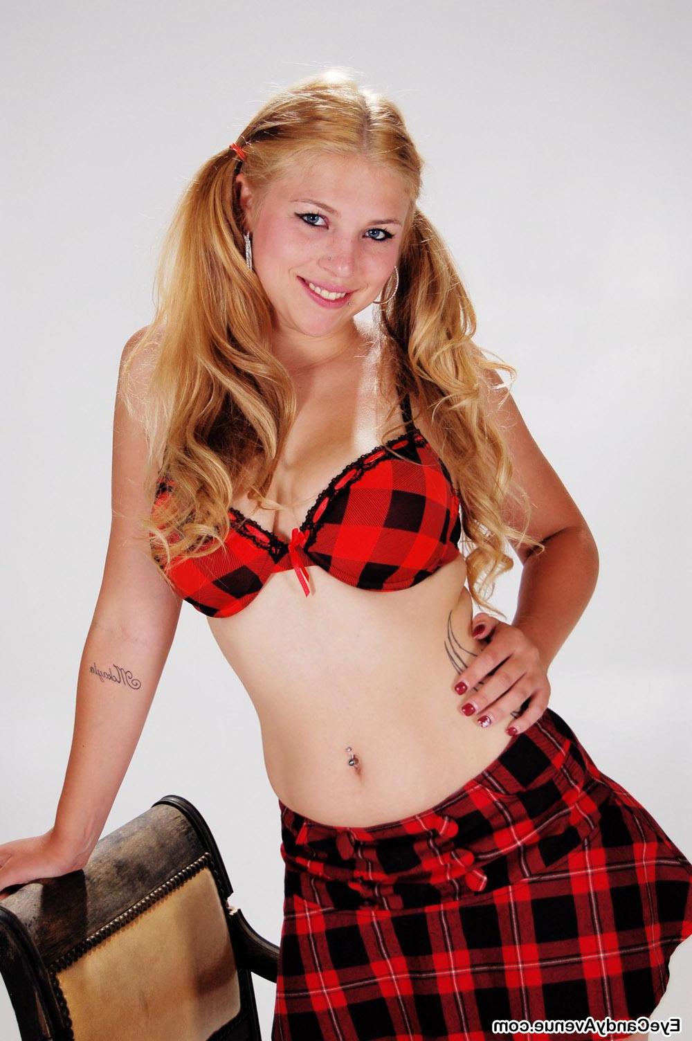 16P Blonde schoolgirl Gemini is naughty in class and gets away with it