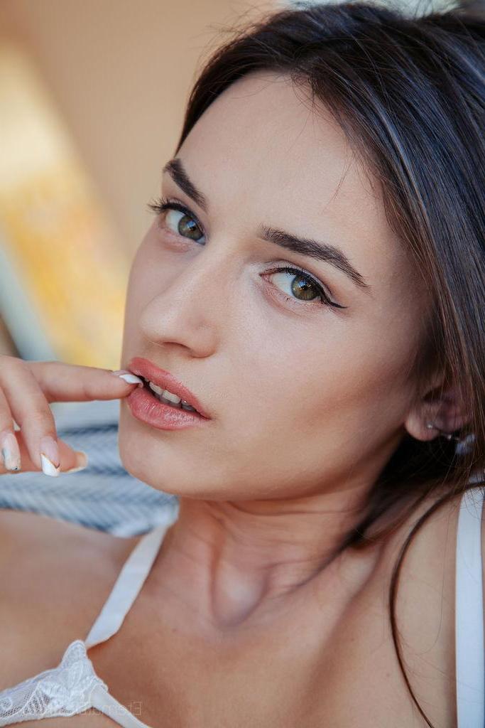 16P Brunette teen Gloria Sol gives you her tight pussy in "LACE"