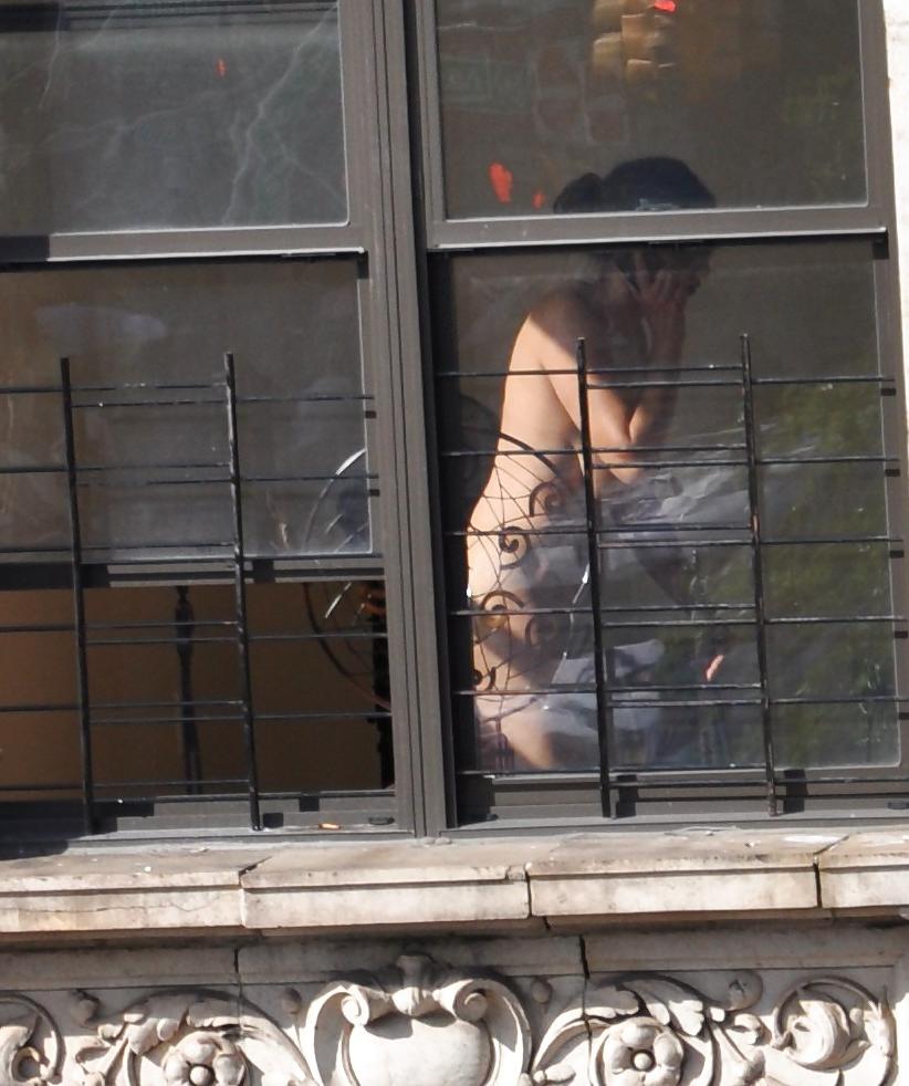 5P Harlem Naked Neighbor 2 New York