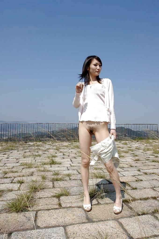 25P Japanese naked at public