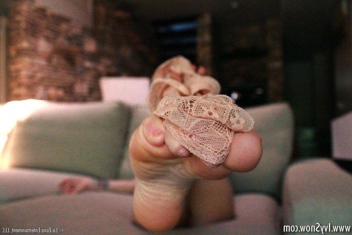 15P Ivy Snow is your POV blowjob and handjob of your dreams