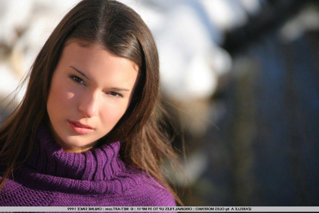 19P Pictures of Izabelle A