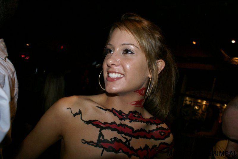 15P Pictures of teen Jasmine Foxxx showing how naughty she is